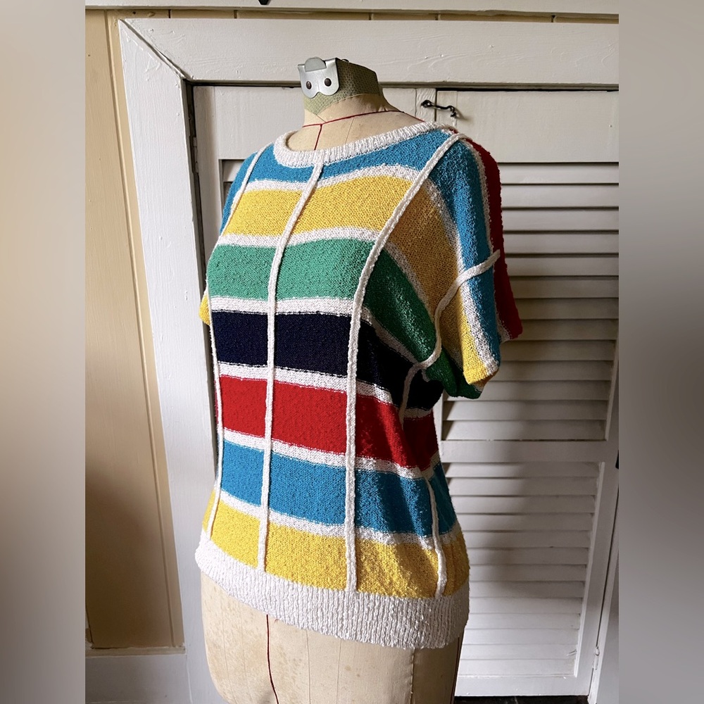 Vintage 1980s Shapely Knits textured short sleeve blouse